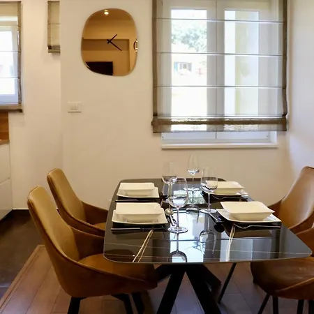 Mimica, Center Apartman Split